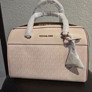 Michael Kors medium duffle purse NEW with tags light powder pink